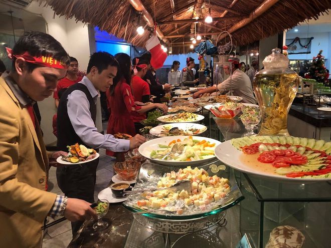 10 kinh nghiệm ăn buffet thông minh nhất