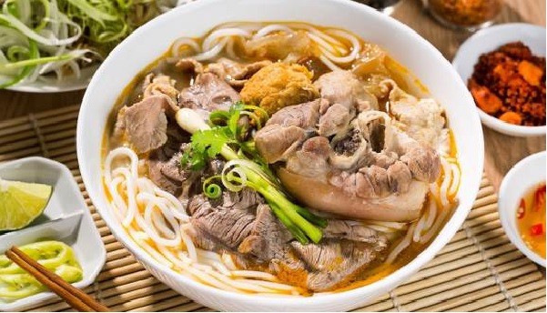 10 best Hue beef noodle shops in Dong Da district, Hanoi