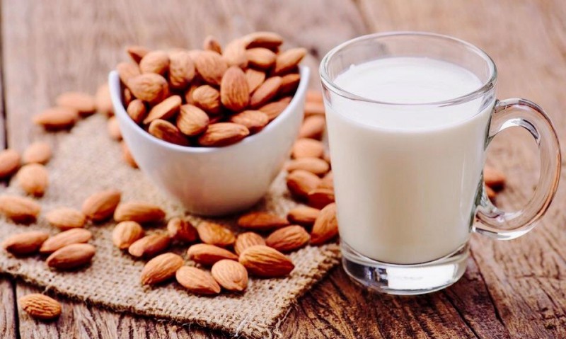 5 loại sữa thực vật tuyệt vời cho chế độ ăn chay thực dưỡng