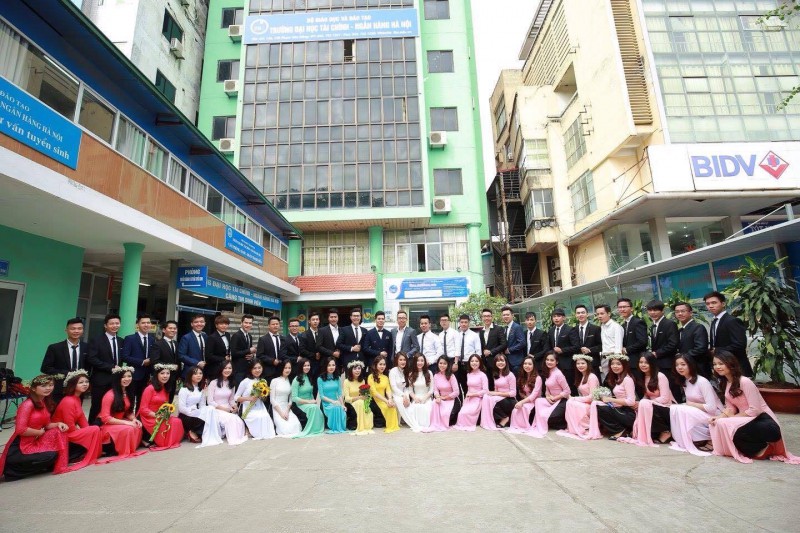 9 trường đại học đào tạo ngành kinh tế tốt nhất Hà Nội