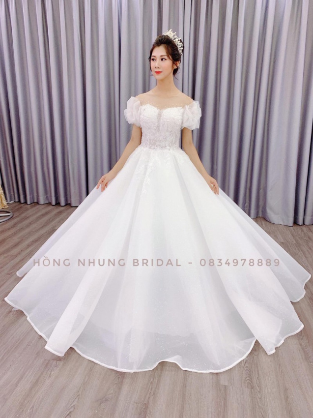 Tuyển tập váy cưới nổi bật của sao Việt năm 2015