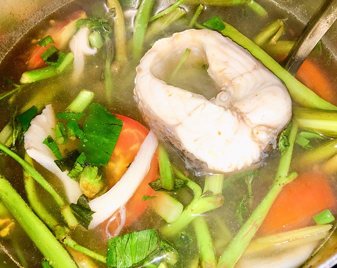 8 Cách nấu canh chua cá thơm ngon, đơn giản tại nhà