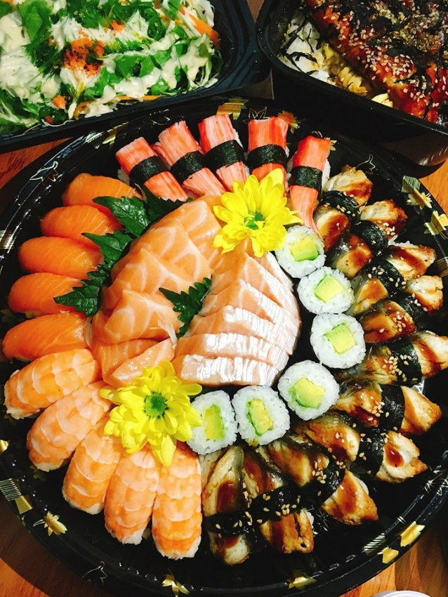 8 địa chỉ ăn sushi bình dân ngon và chất lượng nhất Hà Nội