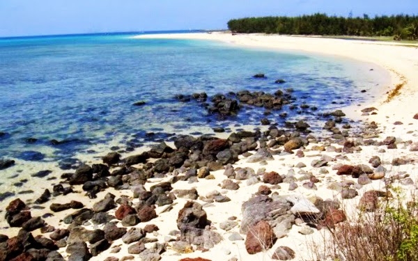 Đảo Phú Quý đẹp hoang sơ và hùng vĩ
