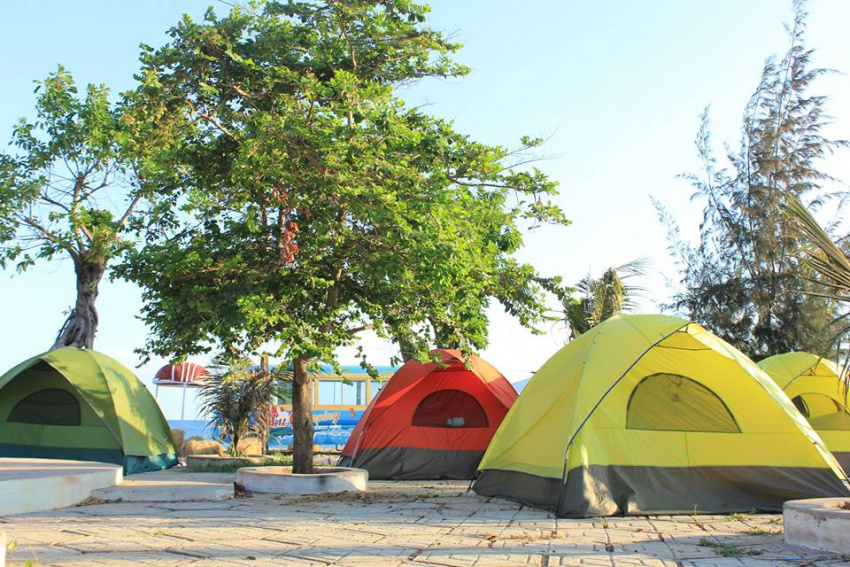 Điểm cắm trại dễ thương Lu Glamping trên bãi biển Kê Gà