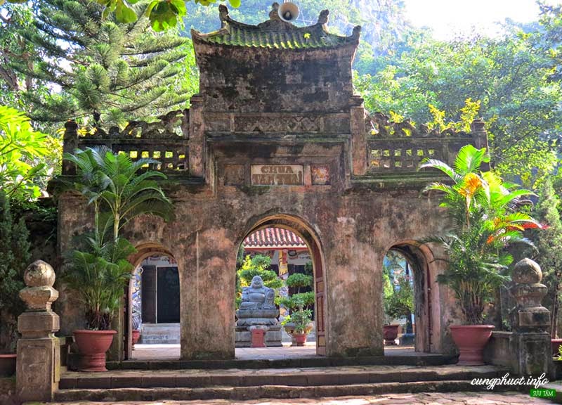 Đà Nẵng qua cảnh chùa