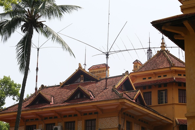 Tòa nhà trăm mái độc đáo ở Hà Nội