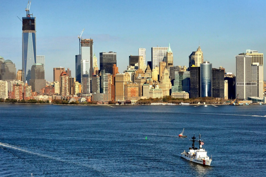 Ngắm nhìn một New York rất khác trên sông Hudson