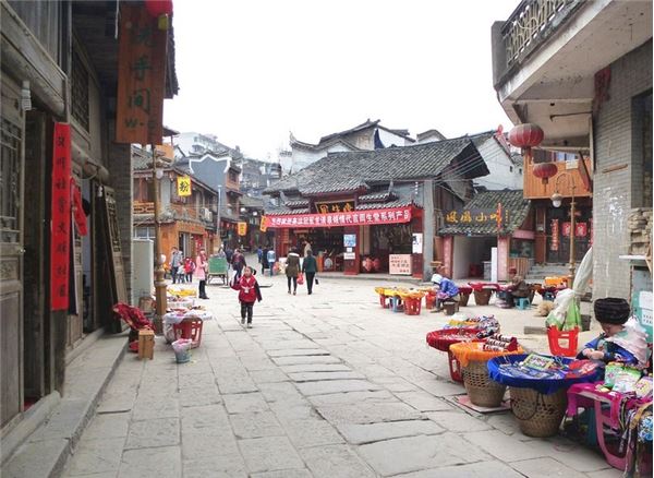 Lạc lối ở Phượng Hoàng cổ trấn Trung Quốc