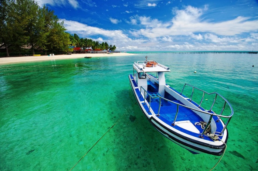 5 bãi biển thiên đường ở Indonesia