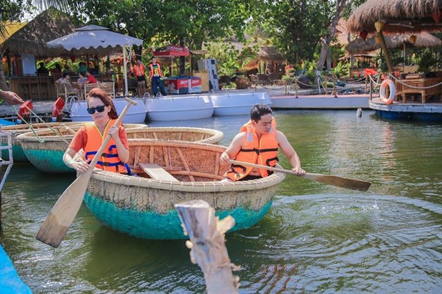 Top 3 khu du lịch sinh thái gần Sài Gòn đang “sốt xình xịch”