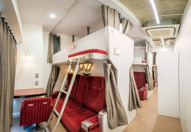 Nhà trọ toa tàu ở Nhật Bản