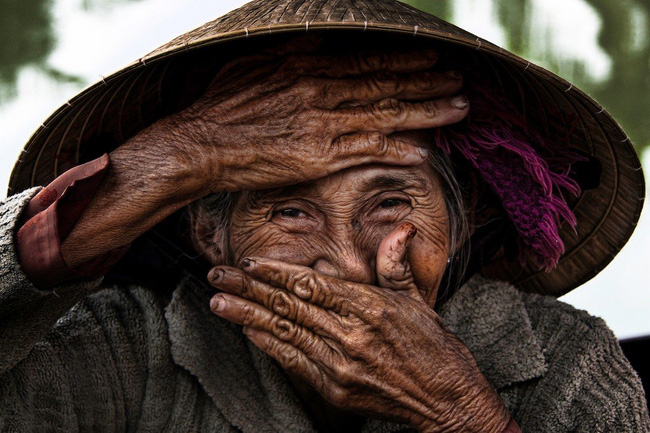 Phụ nữ Việt Nam đẹp thổn thức trong mắt nhiếp ảnh gia Người Pháp
