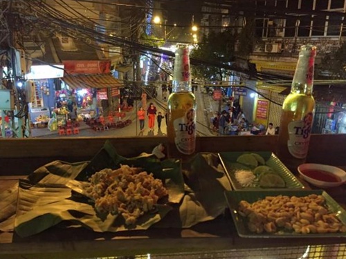 10 con phố ăn uống nổi danh ở Hà Nội