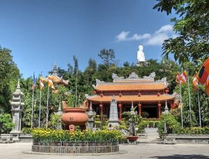 Phiêu du về miền cực lạc cùng ngôi chùa Long Sơn