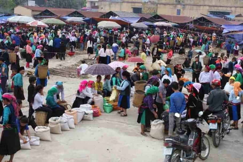 Khám phá chợ phiên Mèo Vạc Hà Giang – nét văn hóa độc đáo trên cao nguyên đá