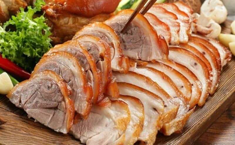 vấn vương hương vị của món đặc sản thịt lợn cắp nách sapa