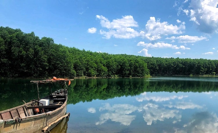 Hồ An Mã — Viên pha lê xanh giữa lòng Lệ Thủy