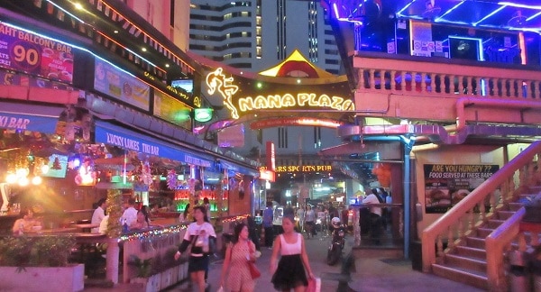Tất tần tật kinh nghiệm vui chơi khu phố “đèn đỏ” tại Bangkok, Thái Lan