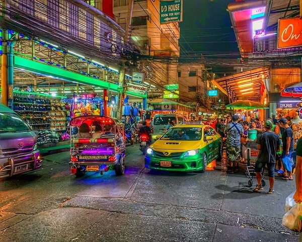 6 khu chợ đêm nổi tiếng ở Bangkok mua sắm giá rẻ, ăn uống thả ga