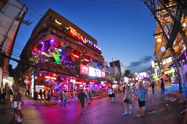 Top 6 địa điểm vui chơi quên lối về khi du lịch Phuket, Thái Lan