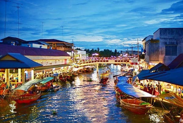 Review chi tiết chợ nổi Thái Lan: Đường đi, giá vé, mặt hàng