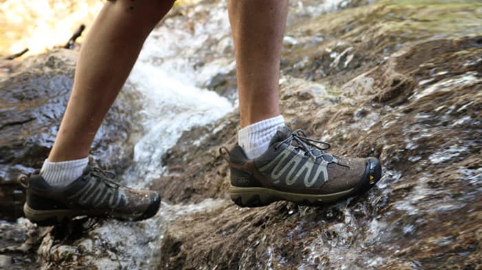 Những tính năng, đặc điểm của giày leo núi chống nước, Trekking
