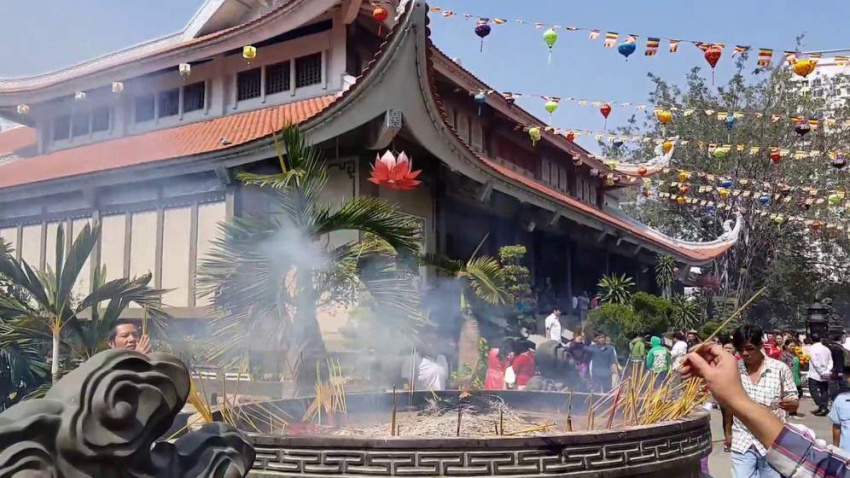 Điểm danh top 11 ngôi chùa ở TPHCM nổi tiếng nhất