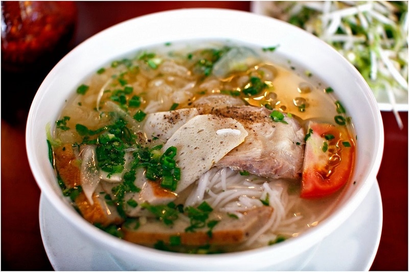 Oanh tạc 25+ quán ăn ngon ở Nha Trang giá rẻ siêu đông khách