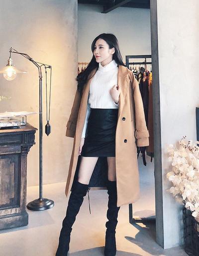  thoi trang (1013),  boots cao qua goi (12),  mix do (945),  thoi trang 2020 (174),  thoi trang nu (991),  mix do di choi (624),  mix & match (971),  phoi do (965), 15+ cách phối đồ với boot cao cổ cho bạn thêm cá tính và sành điệu