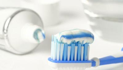 mẹo hay đừng bỏ lỡ: cách trị mụn bằng kem đánh răng