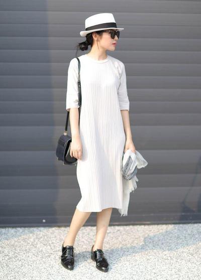 Váy trắng kết hợp với túi màu gì để nàng có một diện mạo hoàn hảo  Thời  Trang NEVA  Luôn Đón Đầu Xu Hướng
