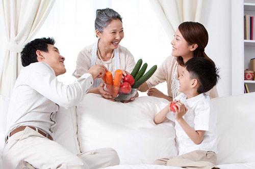 5 cách cư xử với mẹ chồng khôn ngoan - Sống chung với mẹ chồng không khó
