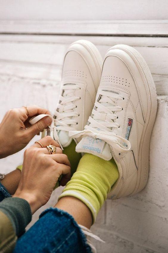 Đây mới là 10 cách phối trang phục với giày sneaker các cô gái không nên bỏ qua!