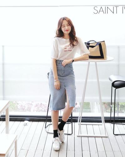 Muôn kiểu kết hợp chân váy jeans cho nàng trẻ trung | ELLY - TOP 10 Thương  Hiệu Nổi Tiếng Việt Nam