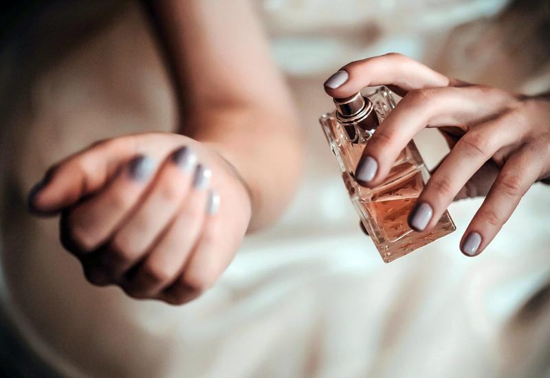 liệt kê top nước hoa nữ bám mùi lâu nhất – toàn cái tên kinh điển