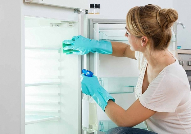 6 lỗi thường gặp khi vệ sinh tủ lạnh khiến tuổi thọ tủ lạnh nhà bạn giảm nhanh chóng