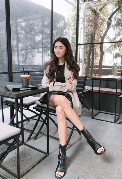  mix do (945),  mix & match (971),  thoi trang nu (991),  mix do di choi (624),  phoi do (965),  thoi trang (1013),  thoi trang 2019 (783), gợi ý cho nàng những cách mix đồ đi cafe vừa đẹp lại vừa sang chảnh nhất