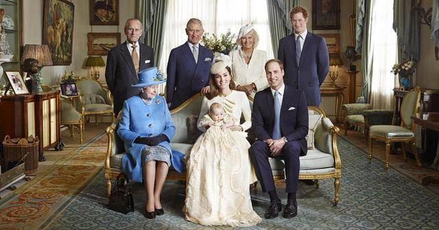 8 nguyên tắc ngầm trong trang phục của hoàng gia Anh