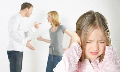 cảnh báo: dừng ngay 5 thói quen của bố mẹ nếu không muốn làm hư con