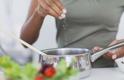 8 cách xử lý thức ăn bị mặn nhanh chóng để món ăn ngon miệng trở lại