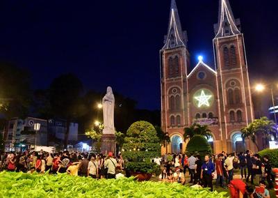 7 địa điểm đi chơi noel ở sài gòn - tận hưởng ngay mùa giáng sinh ý nghĩa cùng người thân