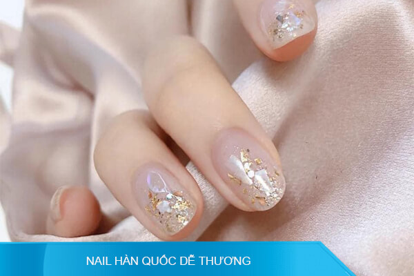 Những mẫu nail phong cách Hàn Quốc đơn giản dễ thương - ALONGWALKER