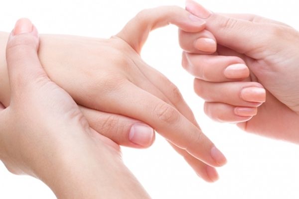 móng tay bị thâm – cách chữa trị hiệu quả nhanh chóng và an toàn