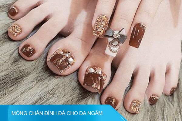 Top 100 mẫu nail chân đơn giản cho da ngăm được yêu thích nhất