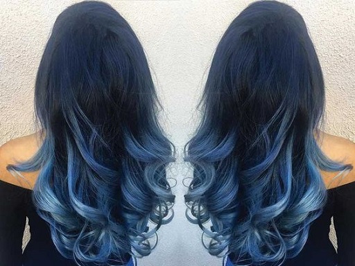 nhuộm tóc màu xanh dương đen khói có cần tẩy tóc?