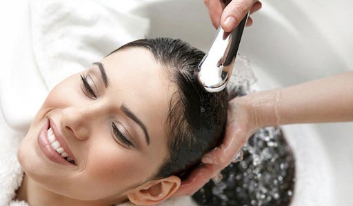 hé lộ cho mọi người biết tóc nhuộm không nên dùng dầu gội nào?