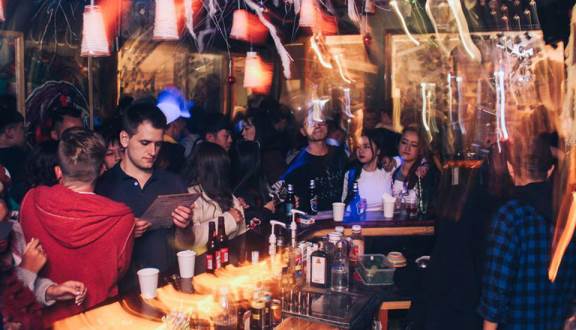 kinh nghiệm, top quán bar đà lạt “quẩy” banh nóc | #11 quán beer club nổi tiếng