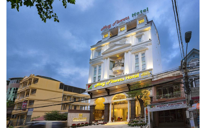 Review Khách sạn Navy Flower Đà Lạt – Khách sạn 3 sao đẹp, phòng tiện nghi