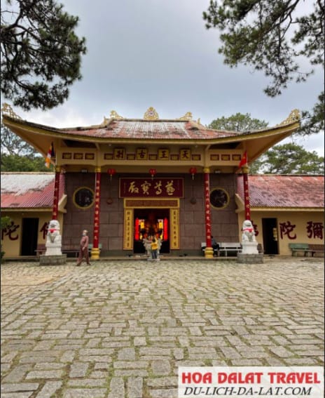 kinh nghiệm, chùa thiên vương cổ sát đà lạt: review những bí ẩn ít ai biết về ngôi chùa này